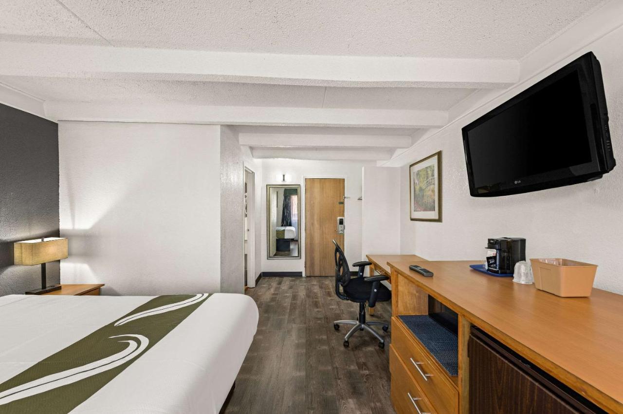 Quality Inn & Suites Near I-480 And I-29 Council Bluffs Kültér fotó