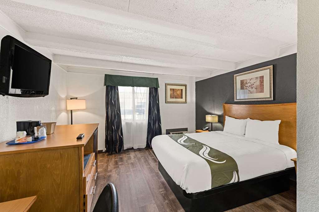 Quality Inn & Suites Near I-480 And I-29 Council Bluffs Szoba fotó