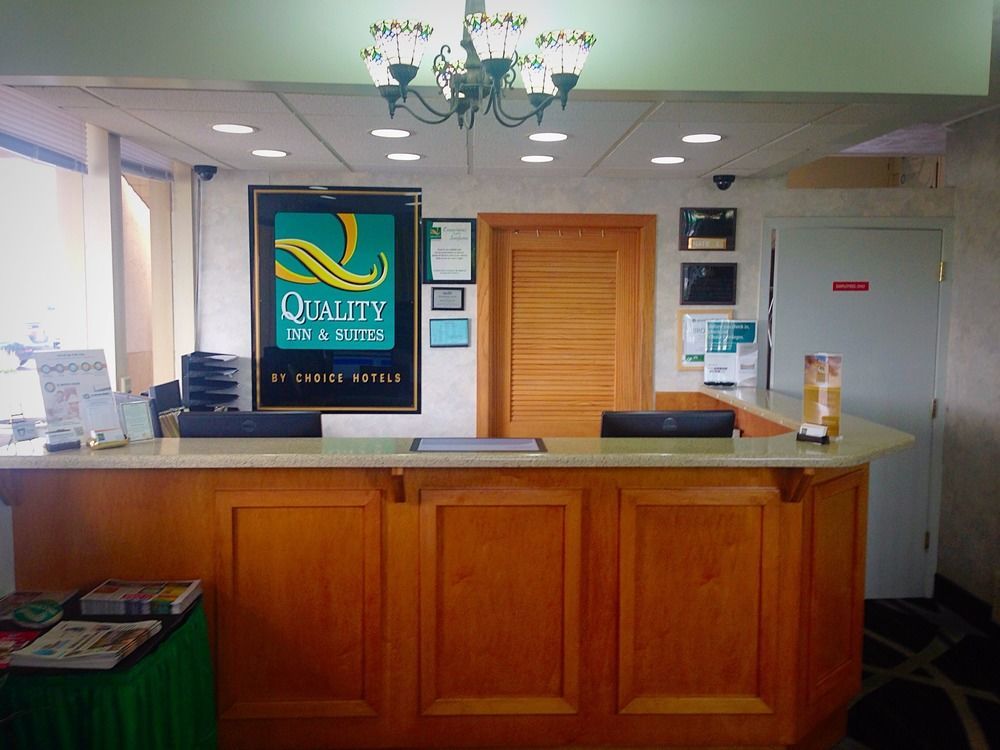 Quality Inn & Suites Near I-480 And I-29 Council Bluffs Kültér fotó