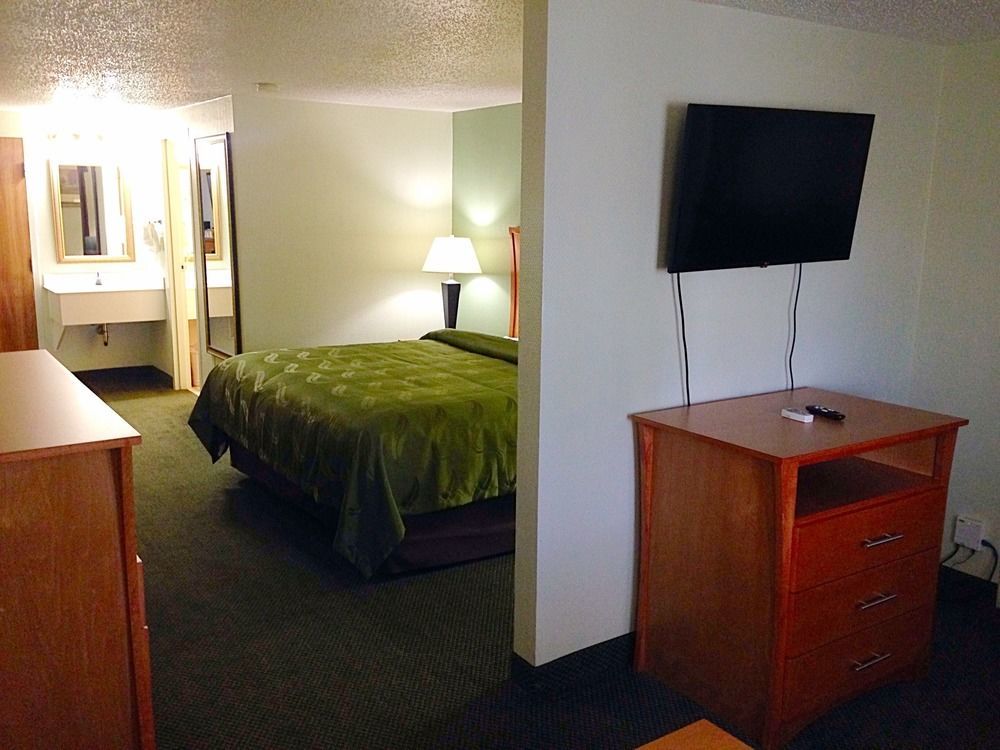 Quality Inn & Suites Near I-480 And I-29 Council Bluffs Kültér fotó