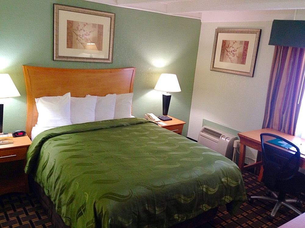 Quality Inn & Suites Near I-480 And I-29 Council Bluffs Kültér fotó