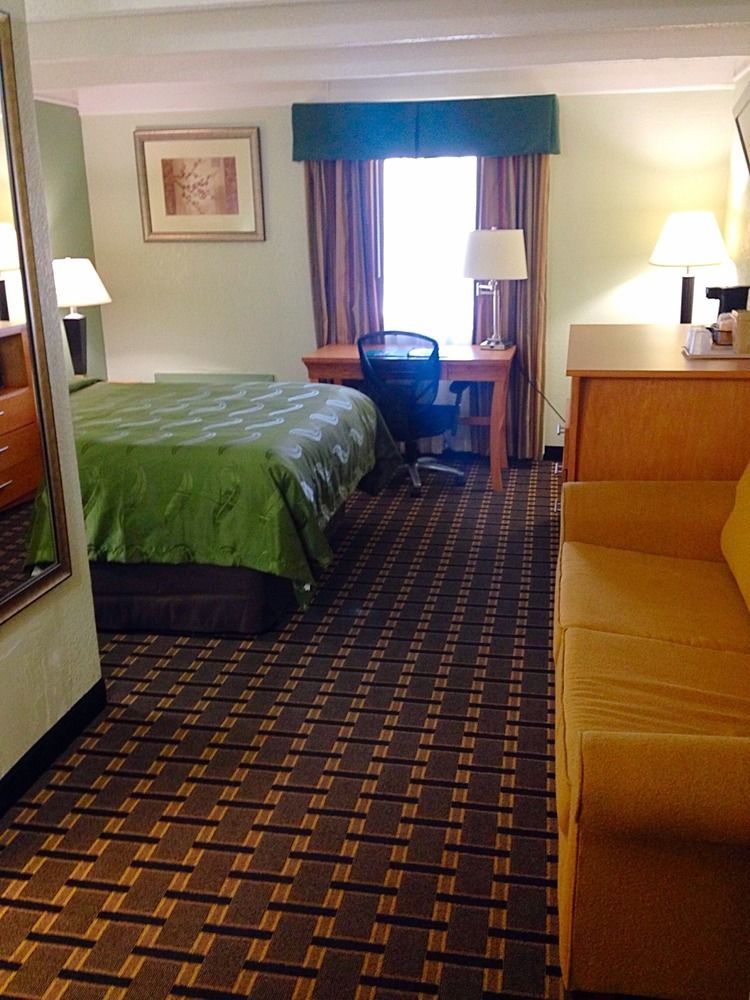 Quality Inn & Suites Near I-480 And I-29 Council Bluffs Kültér fotó