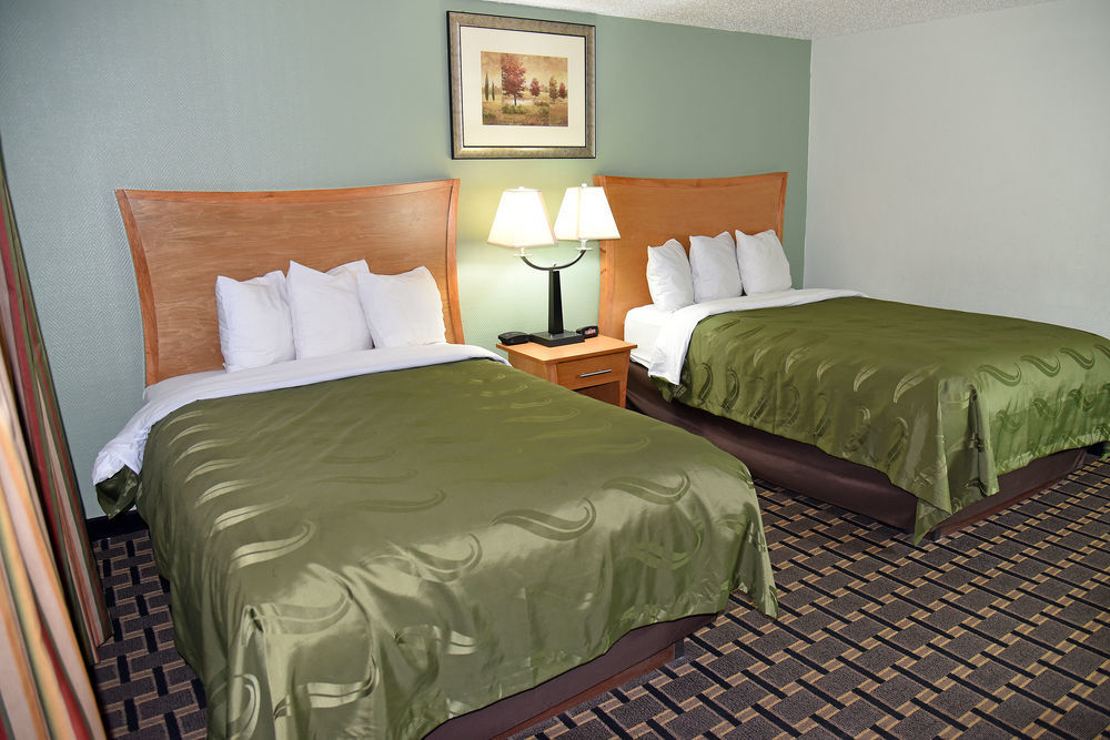 Quality Inn & Suites Near I-480 And I-29 Council Bluffs Kültér fotó
