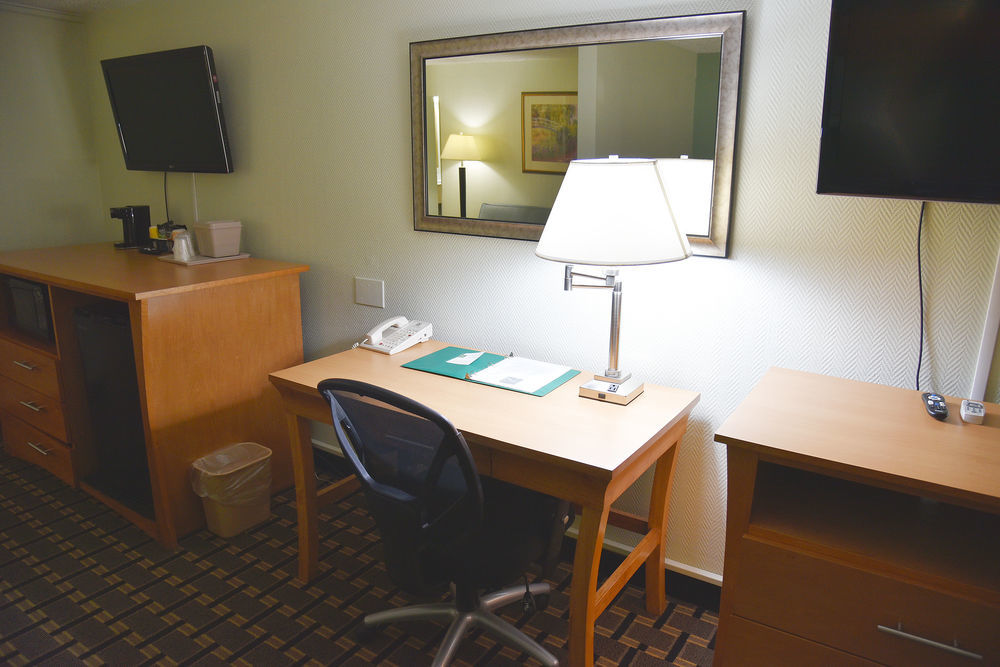 Quality Inn & Suites Near I-480 And I-29 Council Bluffs Kültér fotó