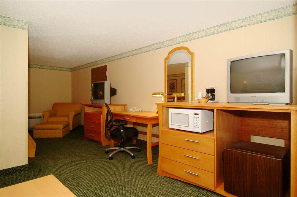 Quality Inn & Suites Near I-480 And I-29 Council Bluffs Kültér fotó